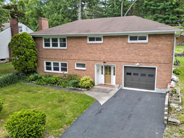 1082 Cornelius Avenue, Niskayuna, NY 12309