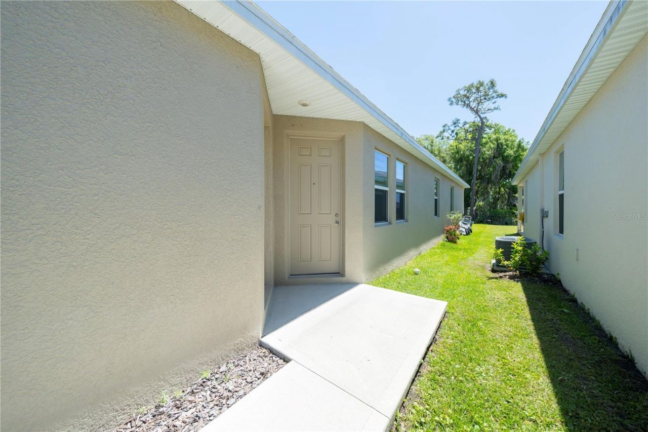 1624 Barberry Drive , Kissimmee, FL 34744 Photo