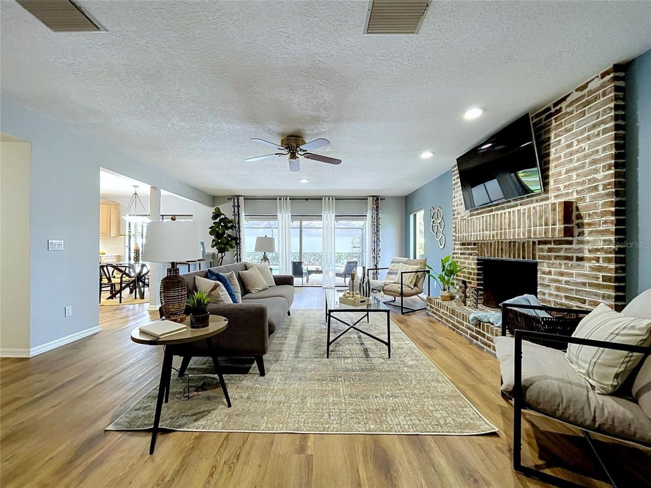 1711 Magdalene Manor Drive, Tampa, FL 33613 Photo