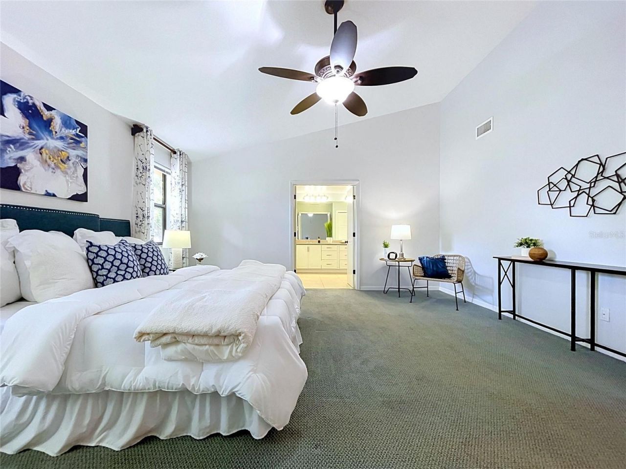 1711 Magdalene Manor Drive, Tampa, FL 33613 Photo