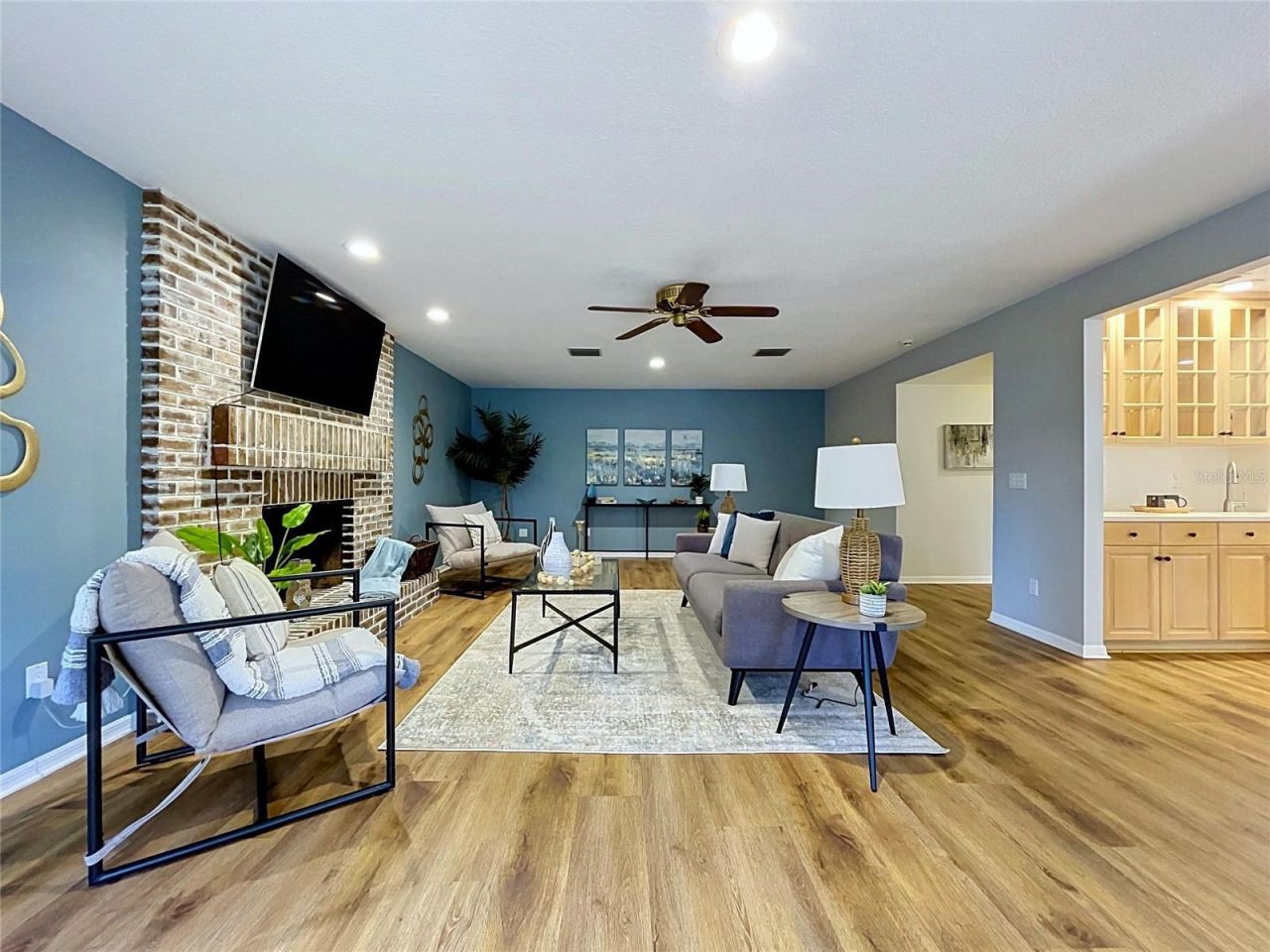 1711 Magdalene Manor Drive, Tampa, FL 33613 Photo
