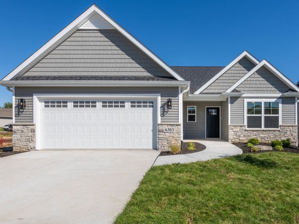 6303 College Avenue, Davenport, IA 52807