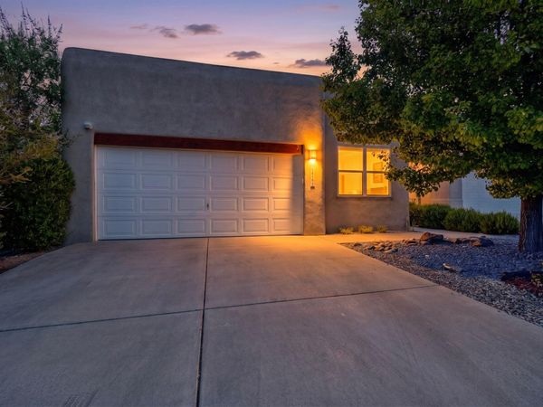 9715 Larnaca Road NE, Albuquerque, NM 87122