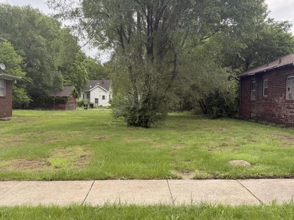 729 Carolina Street , Gary, IN 46402