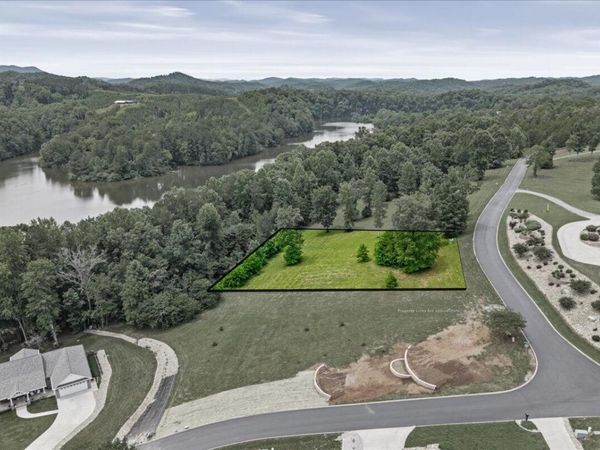 101 Copper Still Way , Madisonville, TN 37354