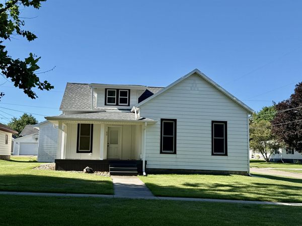 610 Randall Street, Reinbeck, IA 50669