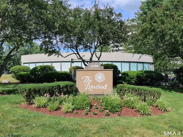 3200 Park, Unit 9D1, Bridgeport, CT 06604
