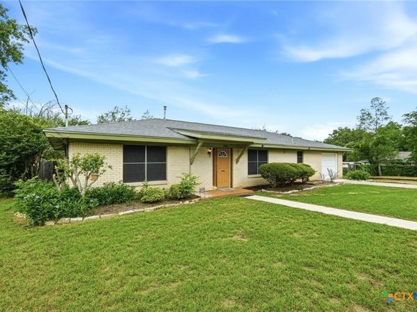 208 N Cedar Street, Buda, TX 78610