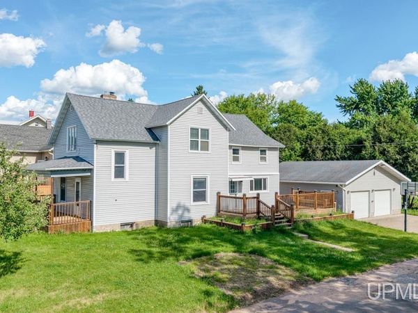 601 E Margaret Street, Iron Mountain, MI 49801