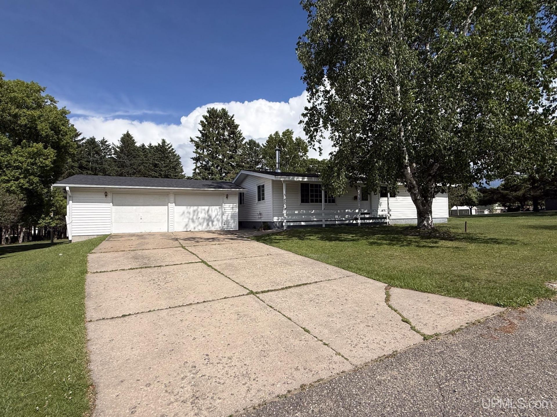 345 Grant Street, Kingsford, MI 49802 Main Photo