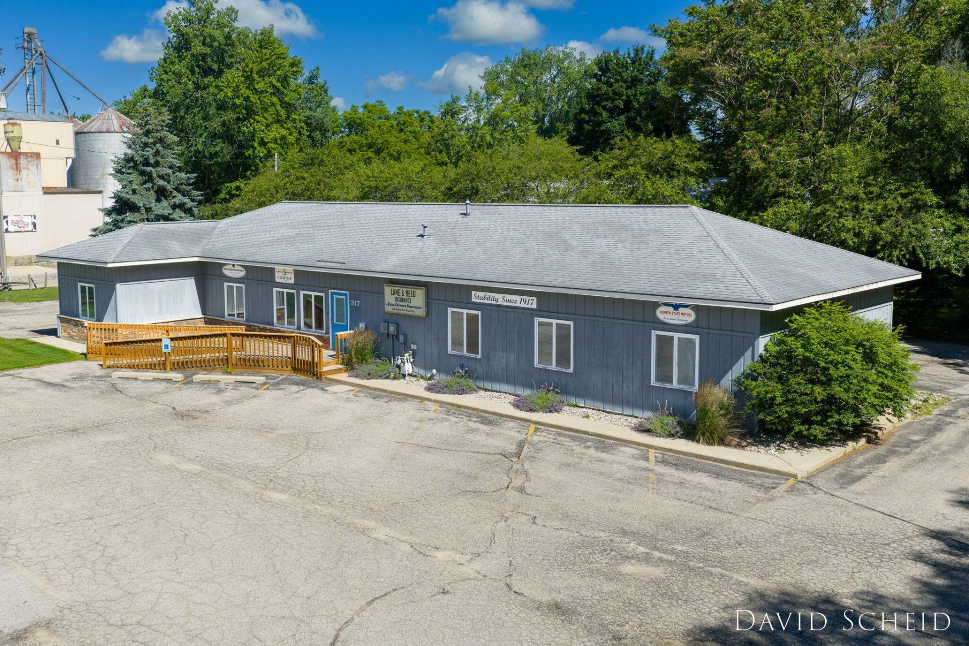 317 E Division Street, Sparta, MI 49345 Main Photo