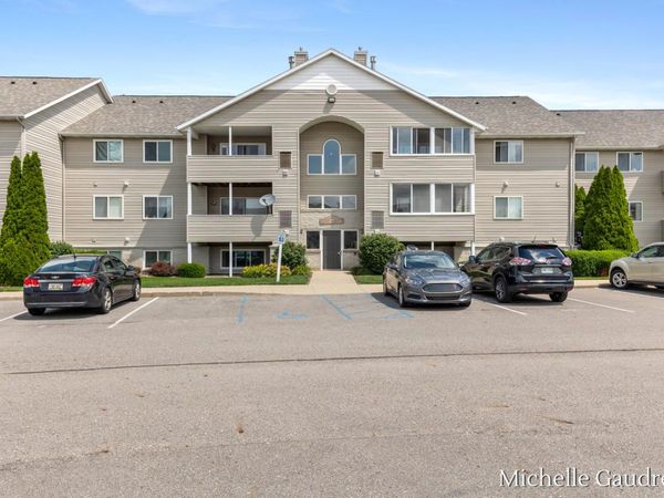 8362 N Jasonville Court SE, Caledonia, MI 49316