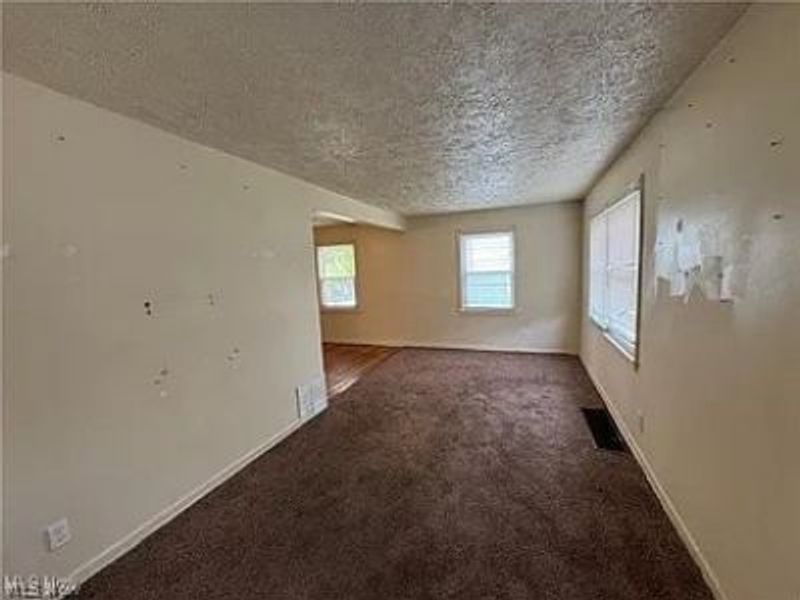 476 Keck Street, Akron, OH 44305 Photo 3