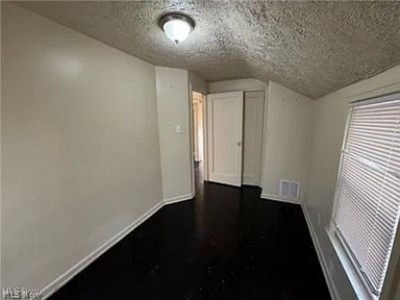 476 Keck Street, Akron, OH 44305 Photo 5