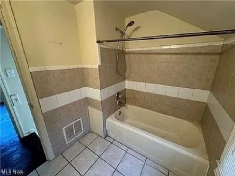 476 Keck Street, Akron, OH 44305 Photo 6