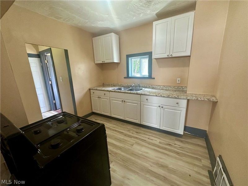 280 Lake Street, Akron, OH 44301 Photo 6