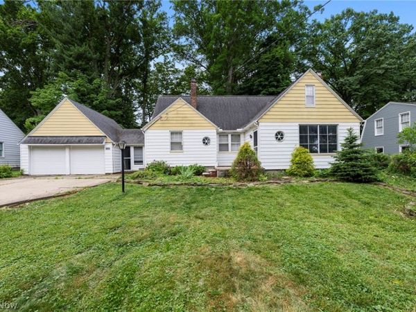 29408 Luxona Avenue , Wickliffe, OH 44092