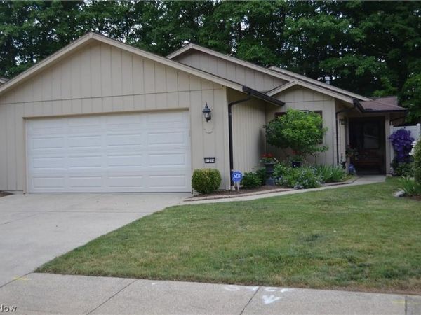 11216 Blodgett Creek Trail, Strongsville, OH 44149