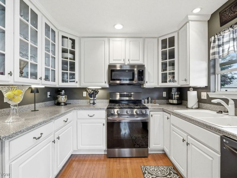2469 W 5th Street, Cleveland, OH 44113 Photo 14