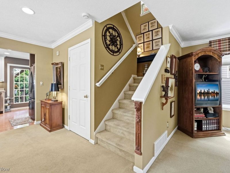 2469 W 5th Street, Cleveland, OH 44113 Photo 3