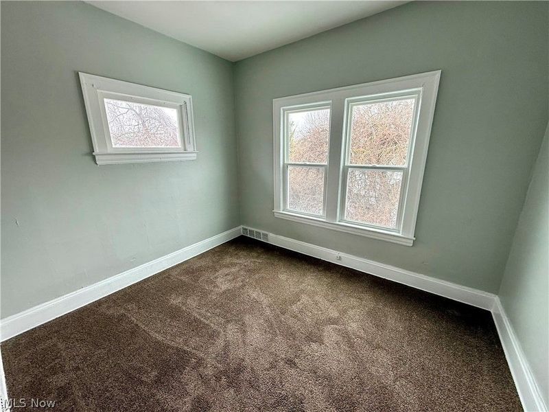 9215 Yale Avenue, Cleveland, OH 44108 Photo 22