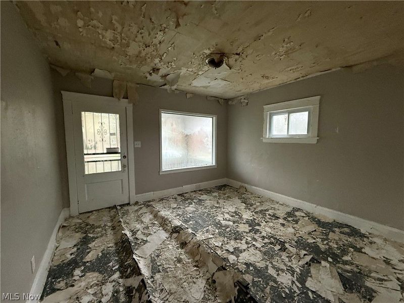 15517 Kipling Avenue, Cleveland, OH 44110 Photo 4
