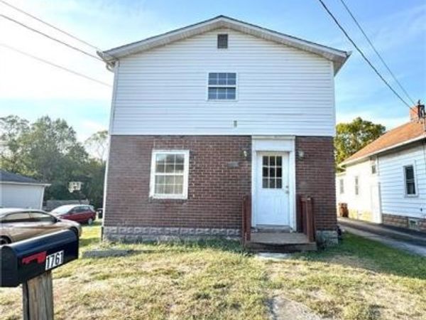 1761 Eastbrook Rd , New Castle, PA 16101