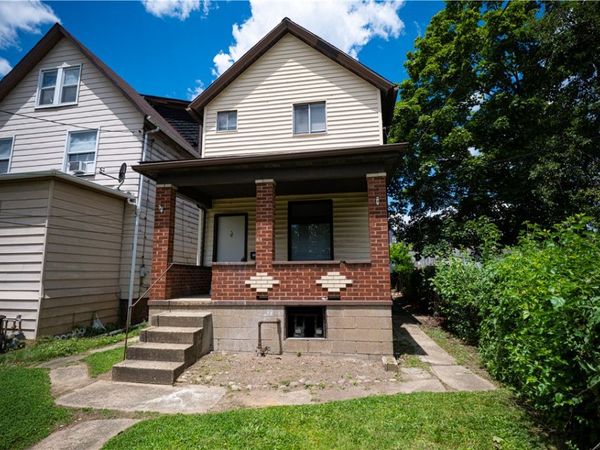 1067 Cleveland Ave , Brackenridge, PA 15014