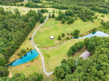 272 Locust Grove Cemetery Road, London, KY 40744