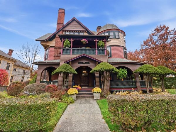 1176 Worthington St, Springfield, MA 01109
