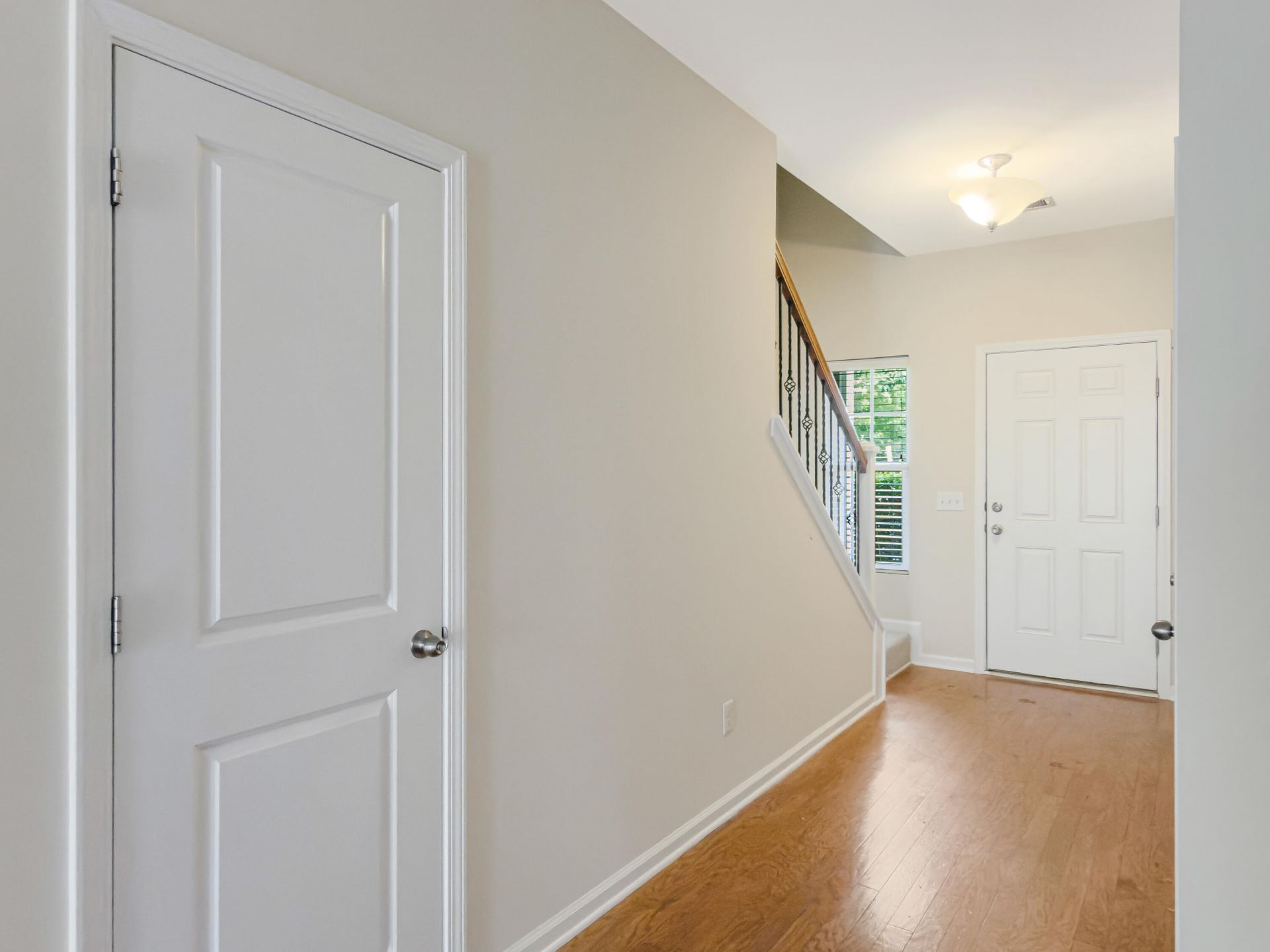 1083 Bennington Drive Photo 15