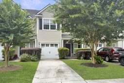 1083 Bennington Drive photo 4