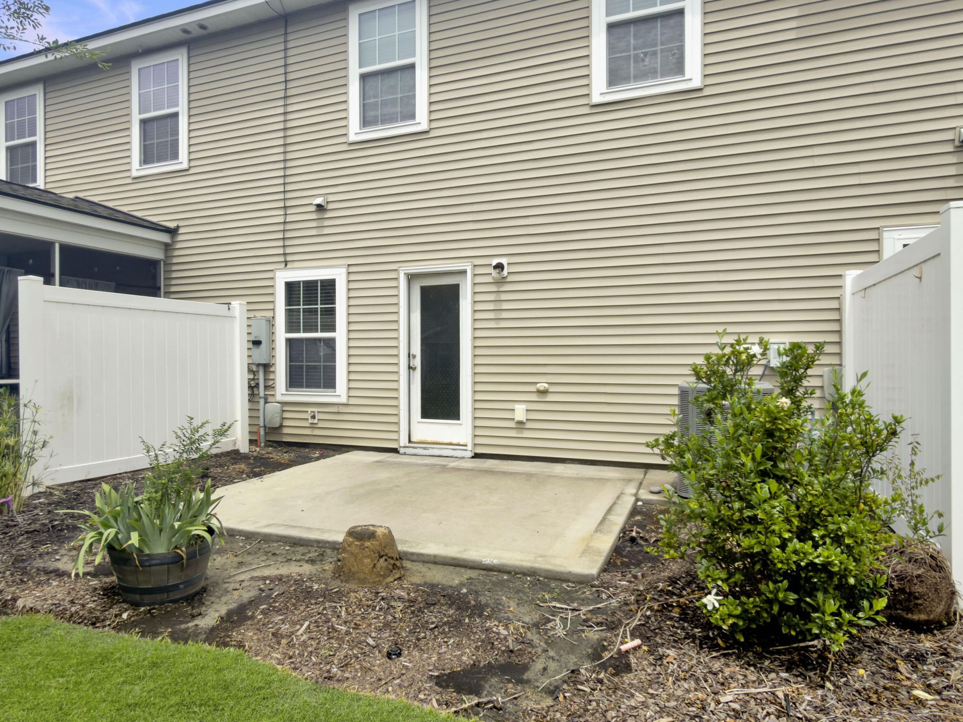 1083 Bennington Drive Photo 27