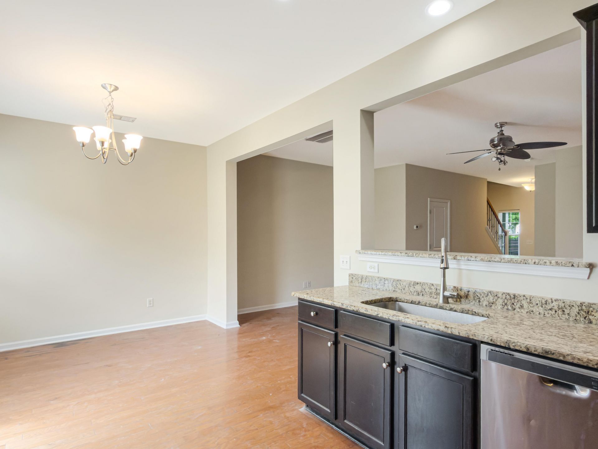 1083 Bennington Drive Photo 9