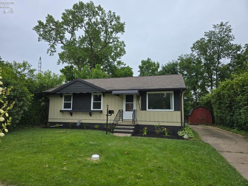1460 Dixon Drive, Sandusky, OH 44870 Photo 2