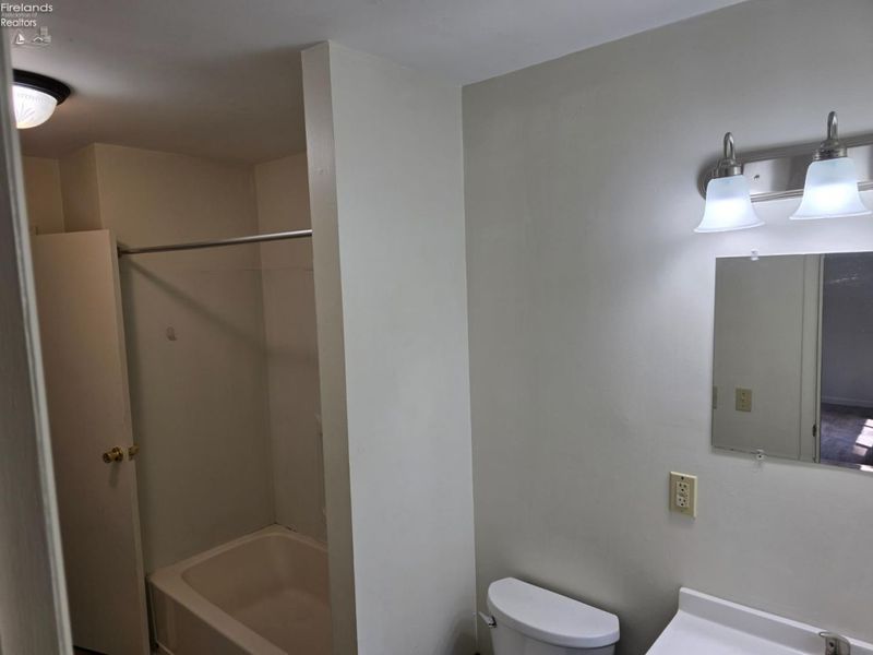 1460 Dixon Drive, Sandusky, OH 44870 Photo 7