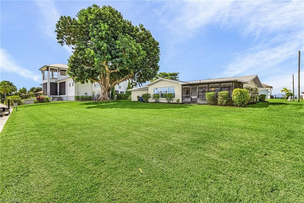 2068 Club House Rd, North Fort Myers, FL 33917 Photo