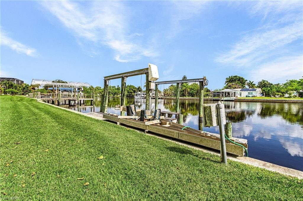 2068 Club House Rd, North Fort Myers, FL 33917 Photo