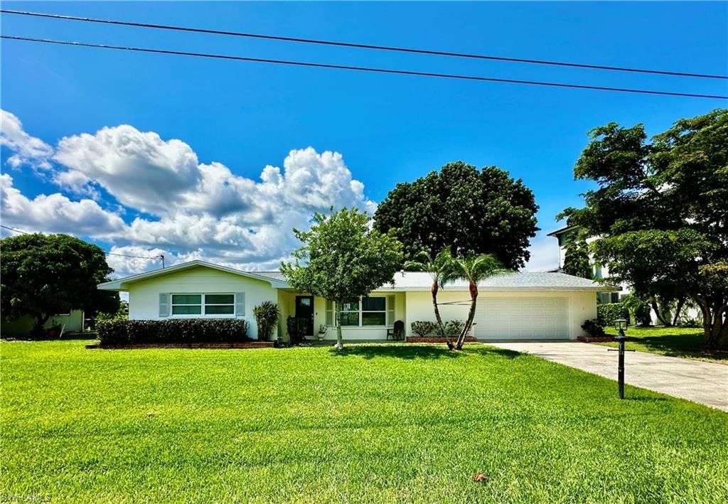 2068 Club House Rd, North Fort Myers, FL 33917 Photo