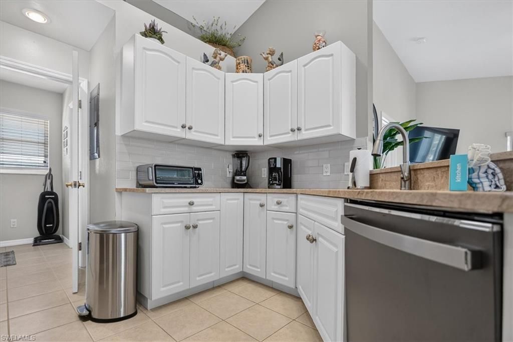 401 Donora Blvd, Fort Myers Beach, FL 33931 Photo