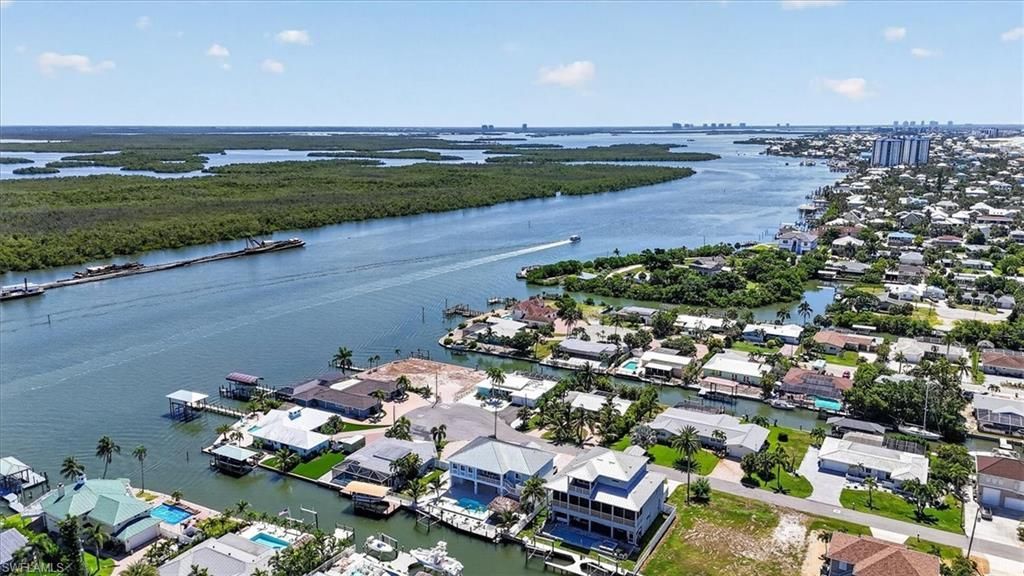 401 Donora Blvd, Fort Myers Beach, FL 33931 Photo