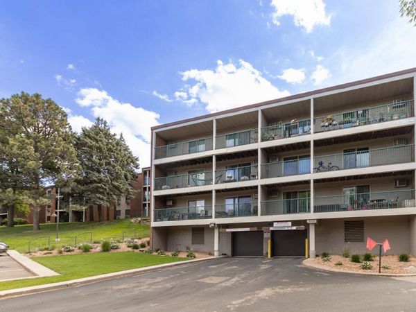 1700 Four Oaks Road , Unit 219, Eagan, MN 55121