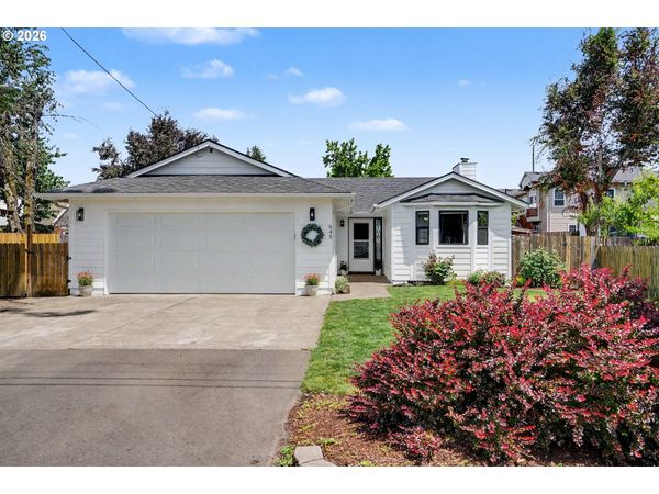 645 JOHN ST, Mt. Angel, OR 97362
