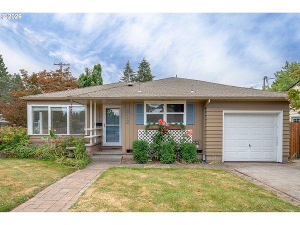 612 NW 13TH ST, McMinnville, OR 97128