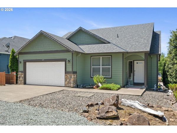 291 N PALISADE ST, Rockaway Beach, OR 97136