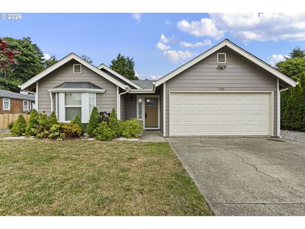 732 3RD ST, Brookings, OR 97415
