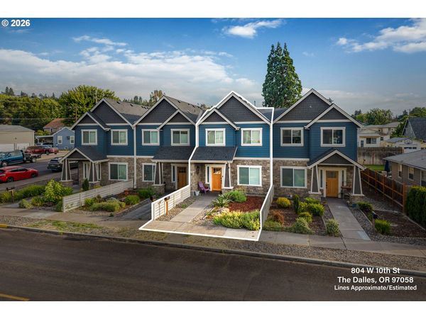 804 W 10TH ST, The Dalles, OR 97058
