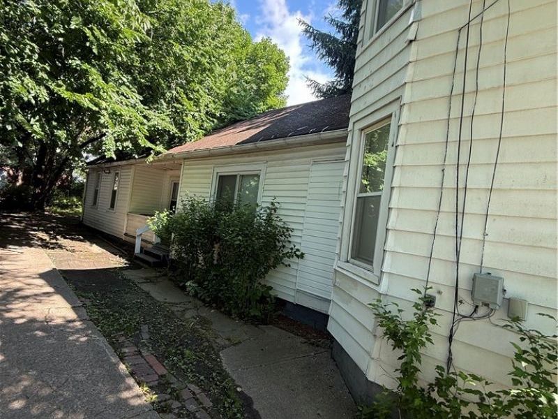 3437 E 69th Street, Cleveland, OH 44127 Photo 3