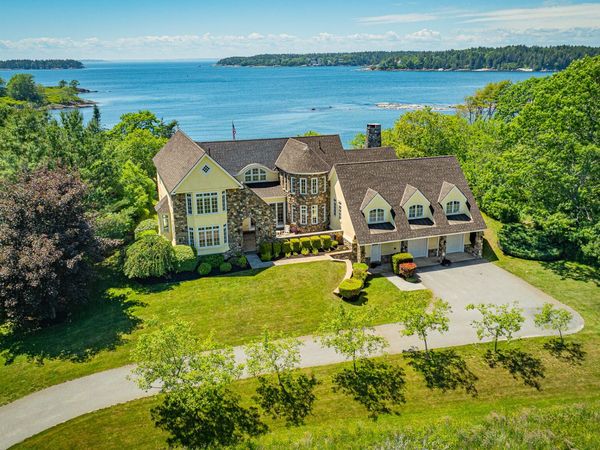 37 Alliquippa Road, Phippsburg, ME 04562