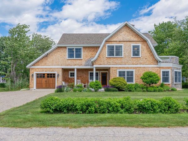 7 Peninsula Drive, Kennebunk, ME 04043